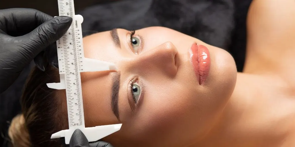 How Long Does Eyebrow Microblading Last